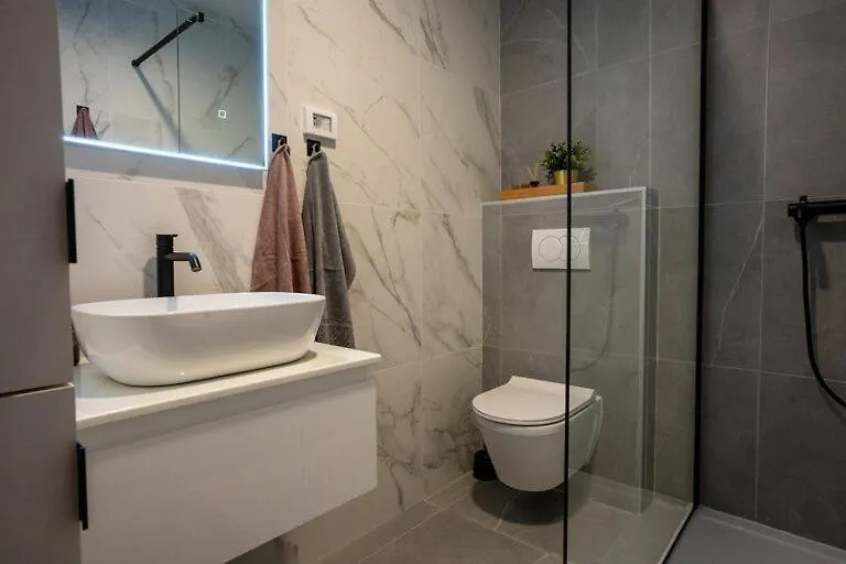 Chic Pula Escape Apartment