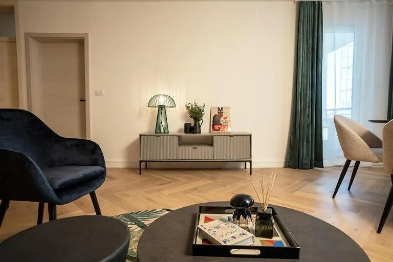 Chic Pula Escape Apartment