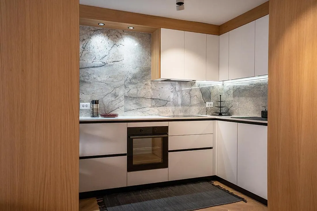 Chic Pula Escape Apartment
